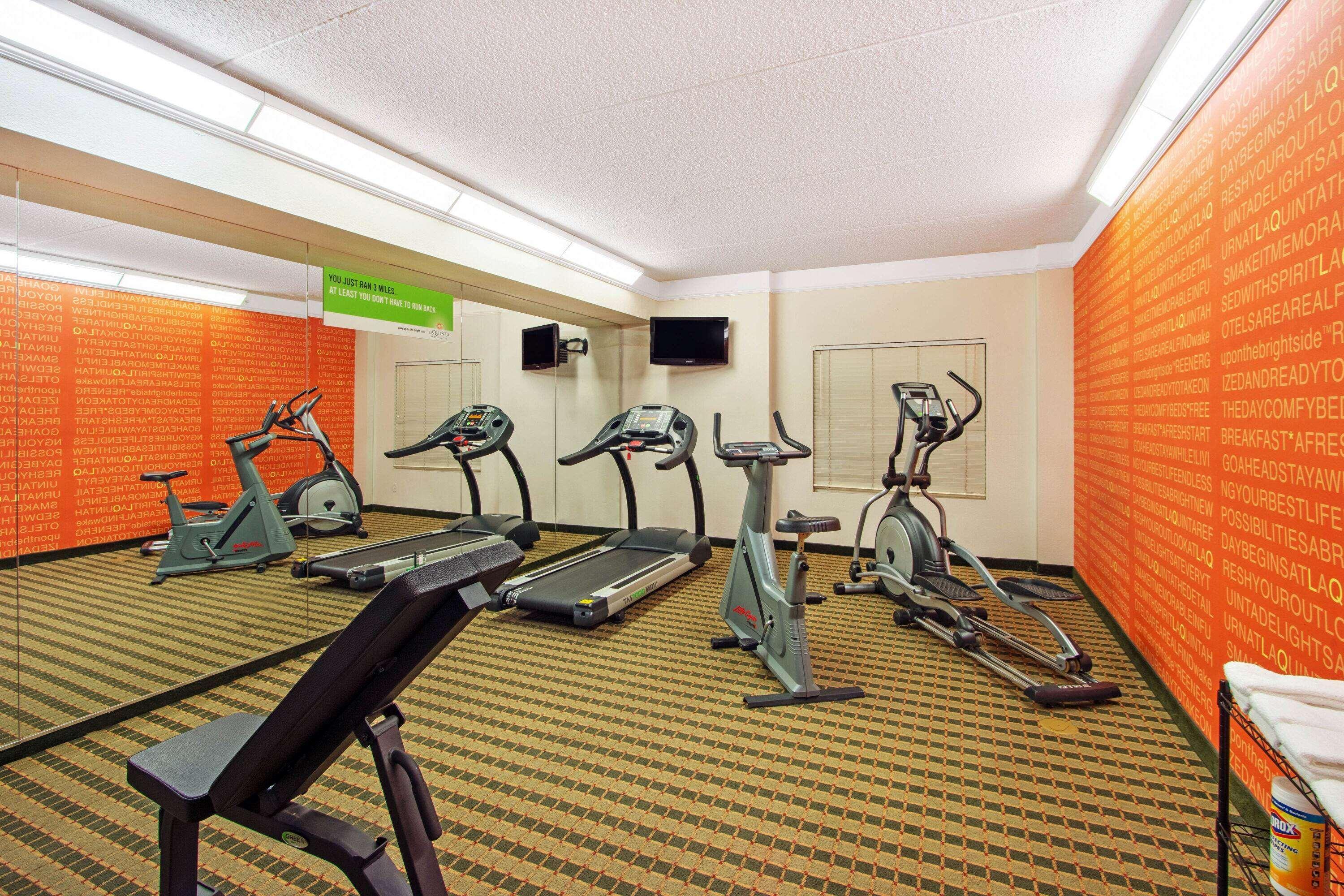 La Quinta By Wyndham West Hotel